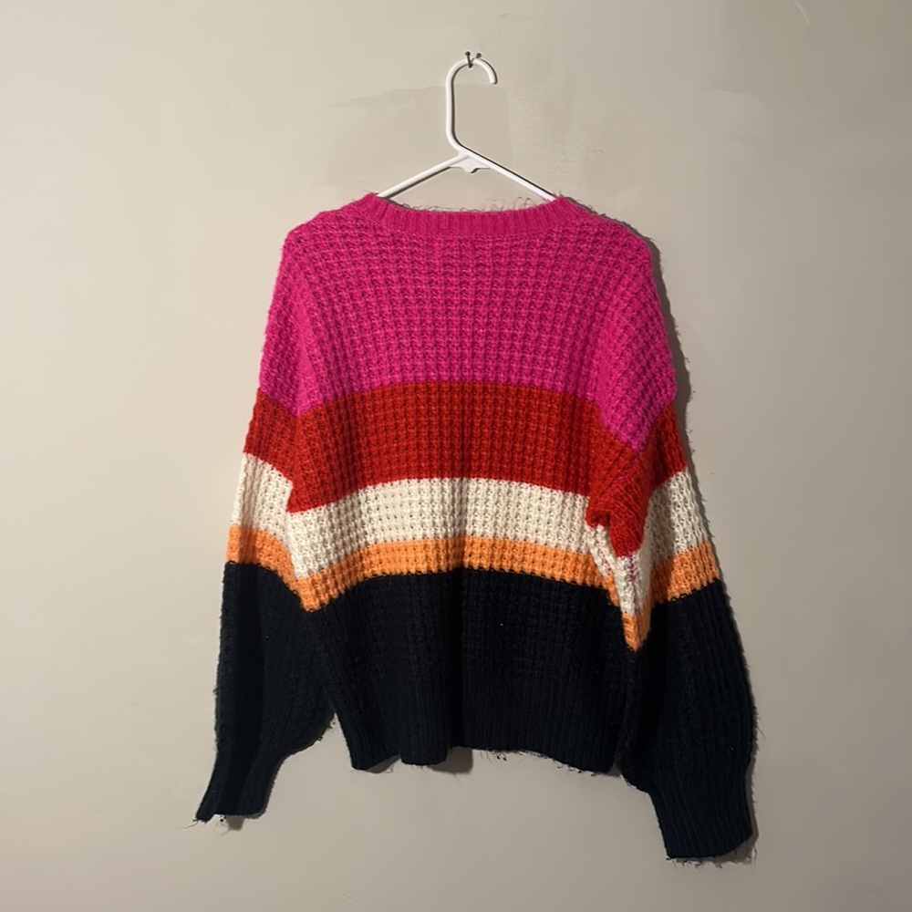 Universal Thread Color Block Striped Sleeve Overs… - image 4